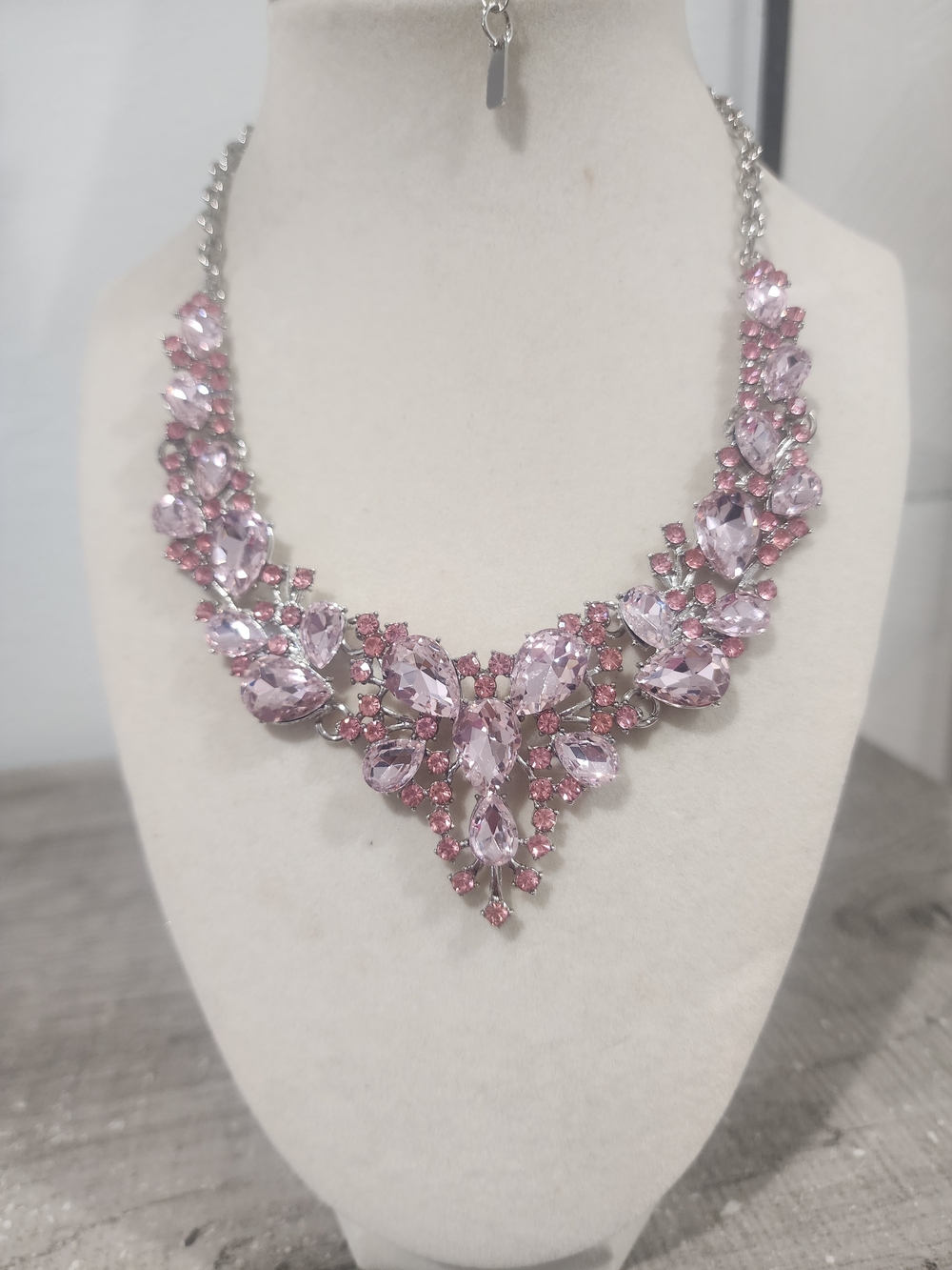 Elegant Pink Crystal Statement Necklace - Women Jewelry